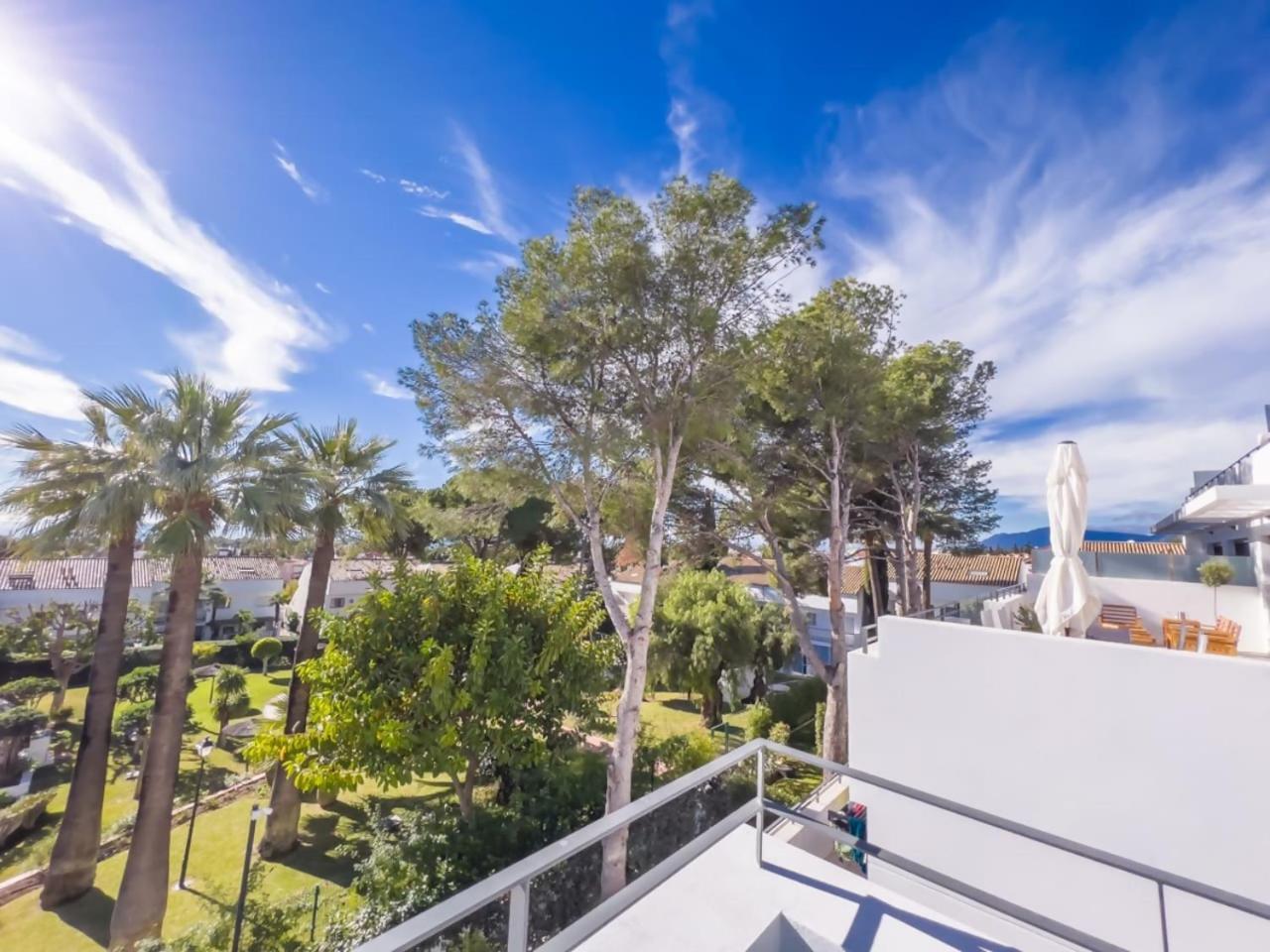 Penthouse On The Golden Mile Marbella Exterior photo