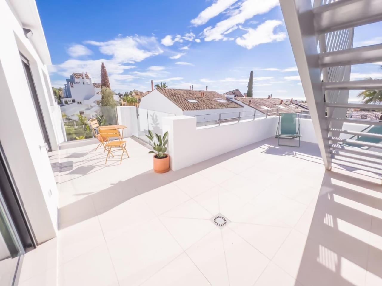 Penthouse On The Golden Mile Apartment Marbella Exterior photo